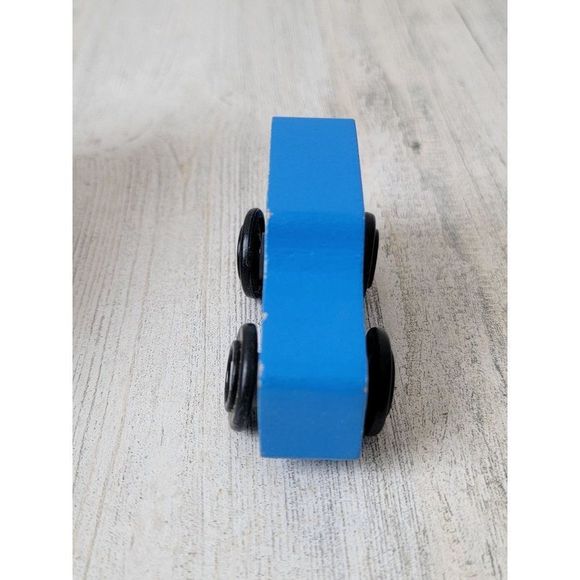 Wooden blue van car truck toy figure play - Picture 2 of 4